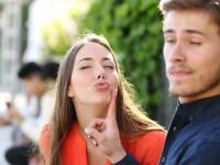 で、何が言いたいワケ……？　彼氏が思わず「イラッ」とした彼女のお話4選！