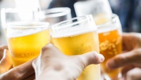 今年の新社会人、47.7%が「飲み会の最初の1杯はビール」次いで「カクテル系」が人気【新社会人白書2017】