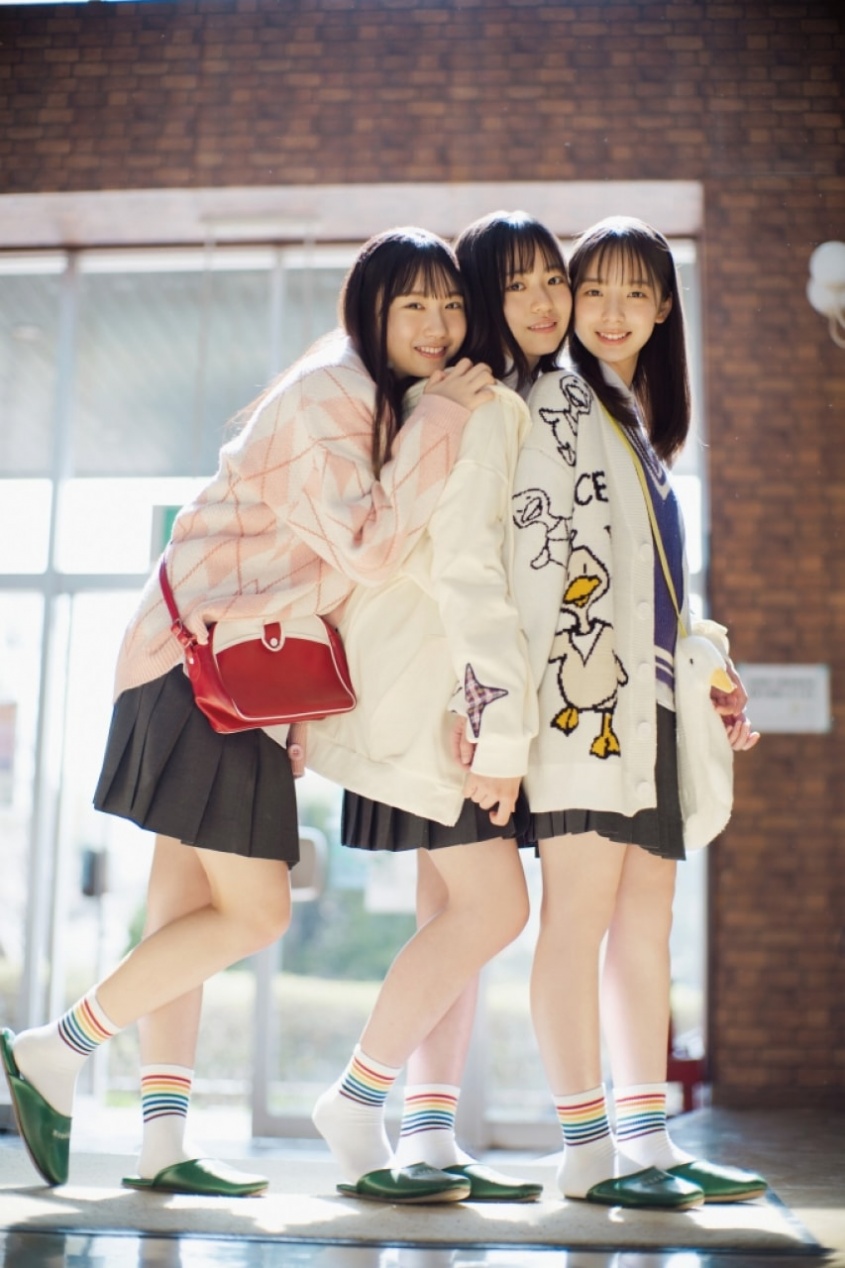 ⒞「B.L.T.2023年6月号」(東京ニュース通信社刊)撮影／HIROKAZU