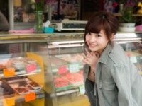 何にでも食いつきすぎっ！　男性が引いた「ほしがり女子の特徴」6つ