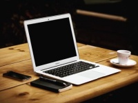 インターネット上には「シェア」の精神がある。Photo by Promazly Products from Flickr