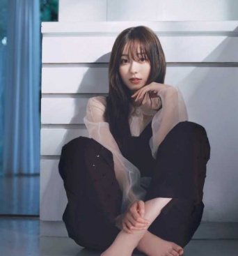 Instagram:福原遥(@haruka.f.official)より