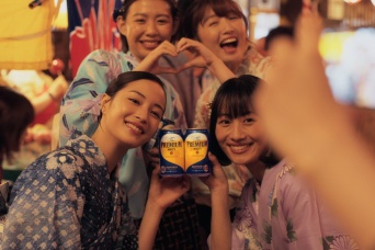 広瀬すず出演　新TVCM『いい日、プレモル。夏祭り』篇公開！　広瀬は「イカ焼きとかも大好き」
