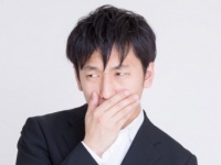 クサすぎっ！　通勤電車で「絶対隣になりたくない人」の特徴5つ