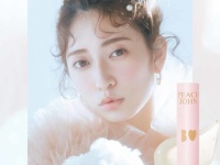 吉田朱里プロデュース「B IDOL」リップがPEACH JOHNの限定仕様で登場
