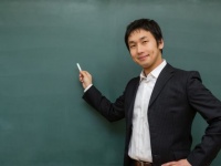 教員の給与、世界の平均金額