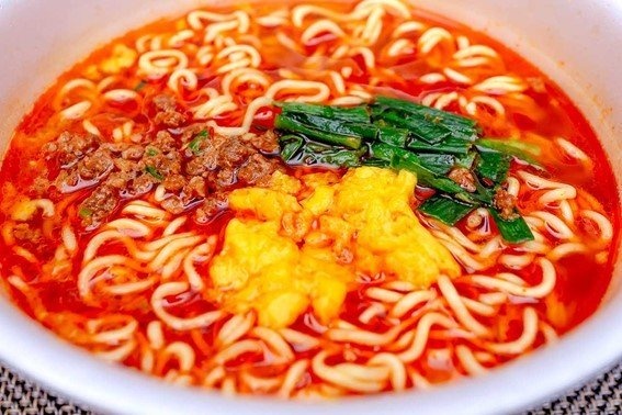 真っ赤に染まるスープ