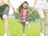 あなたはどっち？　44.4％の既婚男性が、結婚して子どもを持つ人生は「勝ち組」と回答