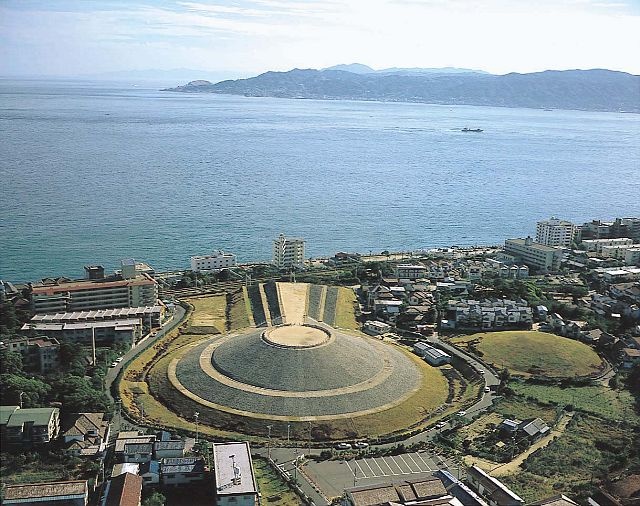 画像出典：神戸市：五色塚古墳