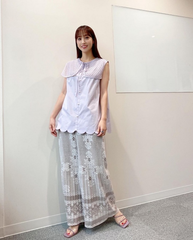 鷲見玲奈公式インスタグラムより https://www.instagram.com/sumi__reina/?hl=ja