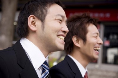 男性の本音！　友だちの彼女だった女性と付き合える？　付き合えない？
