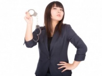 女性が許せないのは「浮気」と「不倫」どっち？