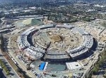 アップルが宇宙船を開発？　ドローンで建設中の新社屋を空撮したらヤバすぎた！