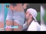 エロチャレンジ！　美女のホットパンツをお口だけで脱がせられるか！？
