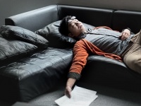 社会人の睡眠時間の平均は？忙しくても寝不足にならない効果的な睡眠の取り方まとめ