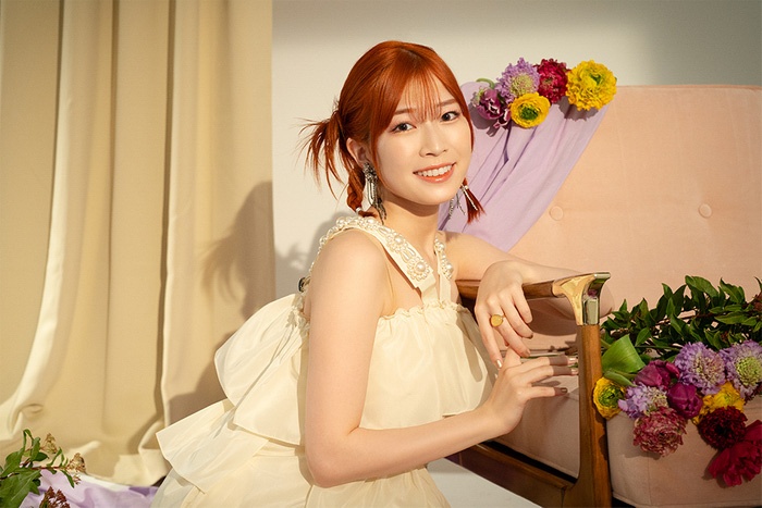 青山吉能 新ビジュアルを公開！　新曲「Flowery」　今夜放送FM802「802 Palette」にて初オンエア！！