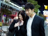 ベタベタしすぎっ！　男性が「女子を狙ってる」ときの行動3つ