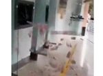 お金が乱れ舞う！　故障して大量の札を吐き出す中国のATM。