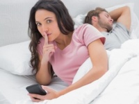 彼氏に隠れて「こっそりしていること」4つ