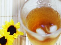 麦茶の変わった飲み方あれこれ！ ウコンを入れる!?