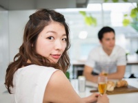 年下のツボを徹底解説！年下男子に好かれる「大人女子」の特徴5つ