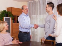 結婚できないのは「家族」のせい？　男性がドン引く「彼女の家族」とは