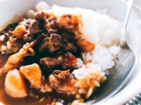 女子に聞いた！　カレーの具材はごろっと派？　とろとろ派？
