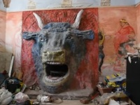 遺物整理の為、亡き男性の家を訪れた遺族はびっくり！エキセントリックなアート博物館のようだった（イギリス）