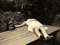 フォトショのない時代のホラーな写真は先人の知恵と工夫とブラックユーモアで支えられていた