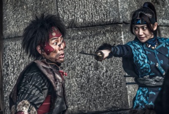 堤幸彦監督『真田十勇士』 中村勘九郎、松坂桃李、大島優子がキレッキレな勇ましすぎる場面写真一挙到着！