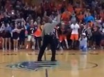これぞアメリカの青春！　警官とダンスで一斉に盛り上がる生徒たち