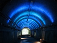 「青のトンネル」（写真は神戸市のウェブサイトより）
