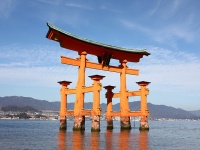 宮島・厳島神社（ytoさん撮影、Flickrより）