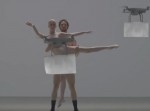 「安心してください！」全裸バレリーナの大事な部分をドローンが隠してますよ