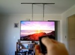 天井からテレビがスマートに登場！⇒　現実（天井裏）はというと…