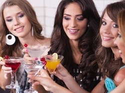 もはや死語？女子の女子会離れが進んでいる【東のEditor’s EYE】