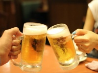 お酒に適量はない。たとえ少量でも心臓病のリスクが高まる
