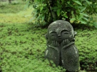 【心理テスト】お地蔵さんにお供えするなら？　「あなたの心の成熟度」