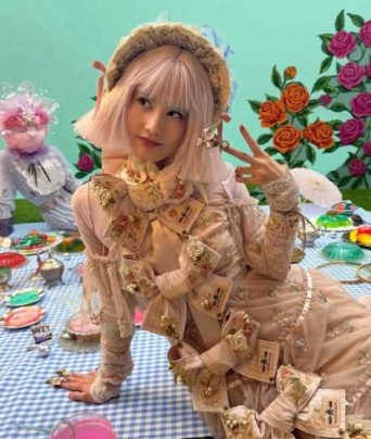 Instagram:橋本愛(@ai__hashimoto)より