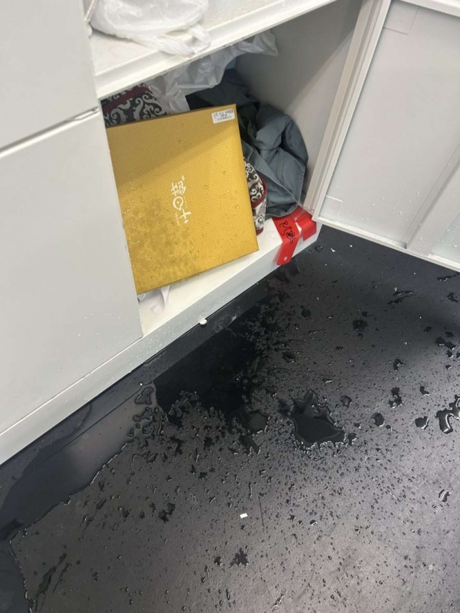 ロッカーに被害が...（画像はTK（＠me2ooow）さんの投稿より）