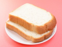 コワモテの極悪レスラー蝶野は、「食パンマンが好き」