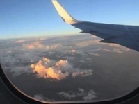 旅客機から不審物が見つかり欠航→実はただの美顔ローラーだった！