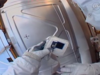 宇宙での失敗は結構悲惨。NASAの宇宙飛行士がSDカードを忘れて船外にでてしまった件