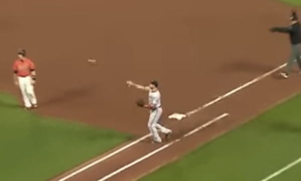 これは珍しい！MLBで史上初のトリプルプレーが誕生！歴史初の3-3-5達成