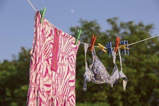 毎日着るものだけに、実際に手に取らずに買う勇気はないひとも少なくないのでは