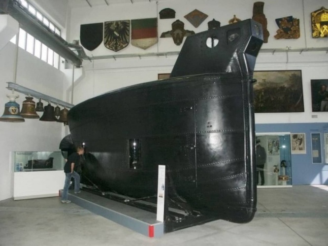 現存する世界最古の潜水艦、ドイツの「ブランタウヒャー」