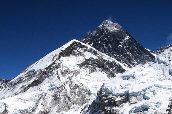 mount-everest-5295184_640_e