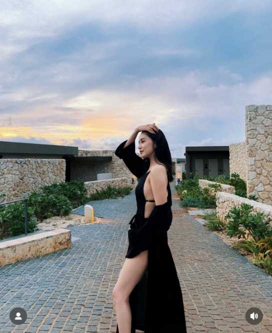 Instagram:藤井夏恋(@fujiikaren_official)より