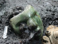 メキシコの古代都市テオティワカンにあるピラミッドで発見された緑色の石仮面