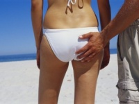 発情期、到来!?　「夏は積極的に恋をしたくなる」男性は○％！